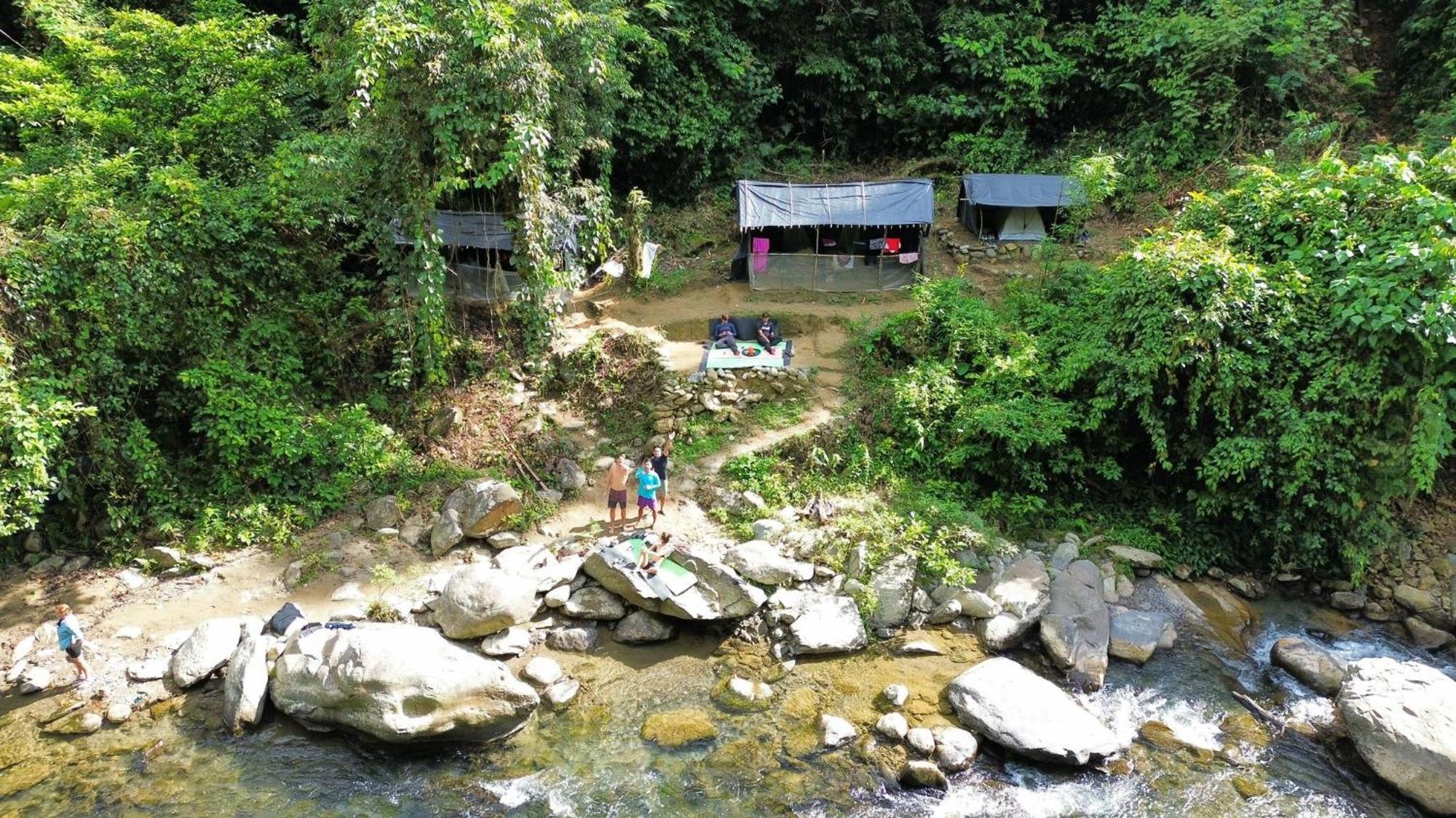 Sam'S Bungalows And Treks 부킷 라왕 외부 사진
